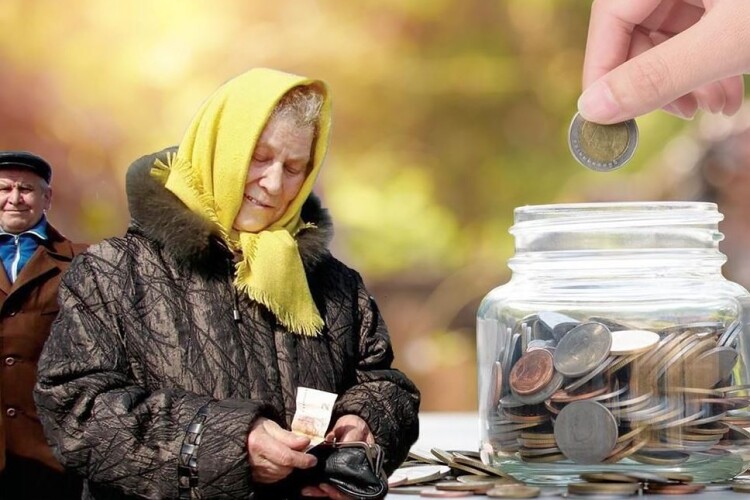 В Україні оподаткують пенсії і всі перекази на картки українців?