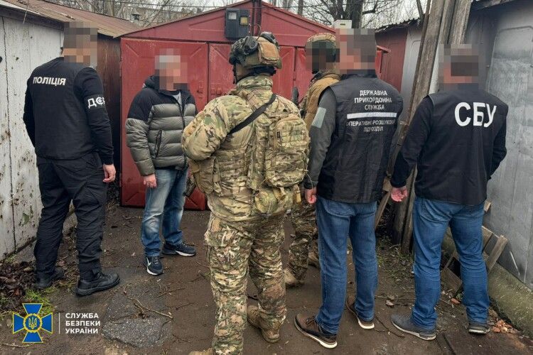 Мільйонні доходи та 50 кг «товару»: викрито банду, що постачала наркотики по всій країні