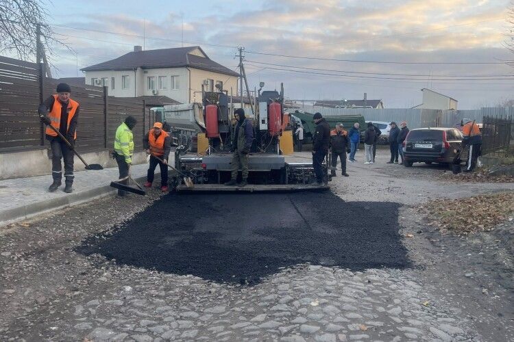 У громаді на Волині оновили дорогу до найбільшого місцевого підприємства 