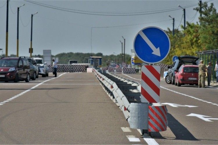 Окупанти в Криму намагаються «намалювати» неіснуючу картину туристичного сезону