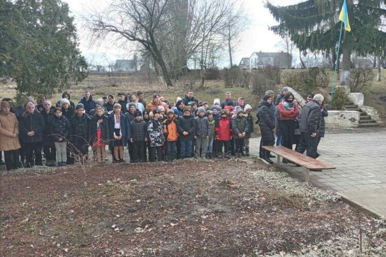 У громаді на Волині відкрили меморіальні дошки на честь захисників України (Фото)