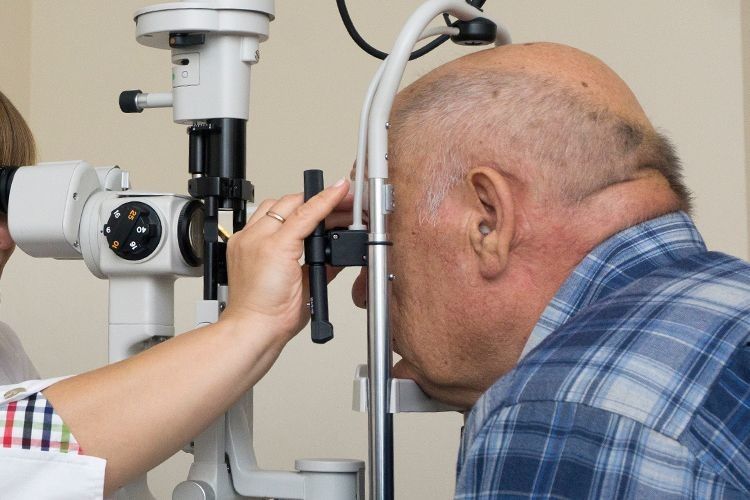 Жителів громади закликають обстежитися у окуліста