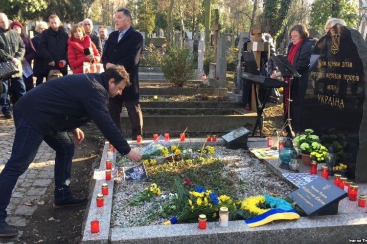 У столиці Чехії вшанували пам’ять загиблих героїв Небесної сотні 