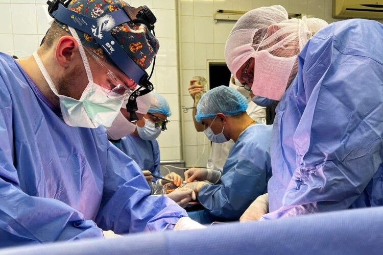 За одну ніч у Волинській обласній клінічній лікарні пересадили 4 органи – серце, печінку і дві нирки 