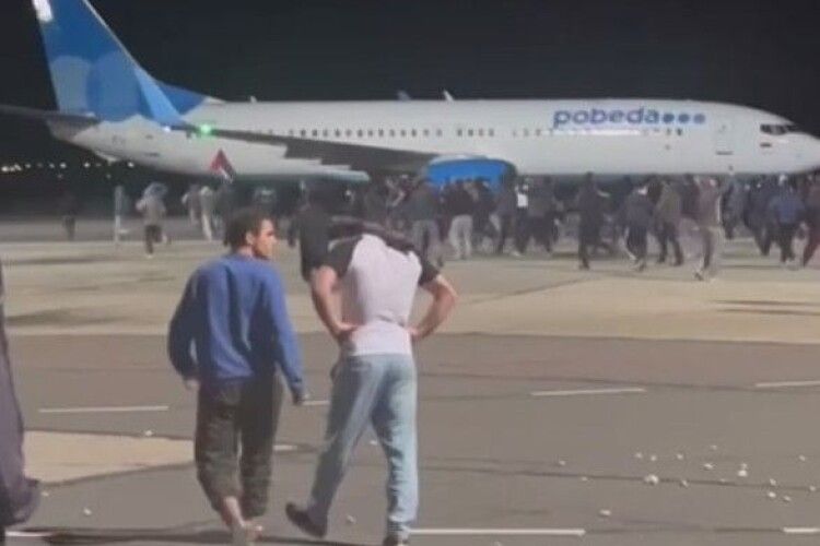 «росія однаково ненавидить всі народи, які обирають свободу», - Данілов про заворушення в Махачкалі