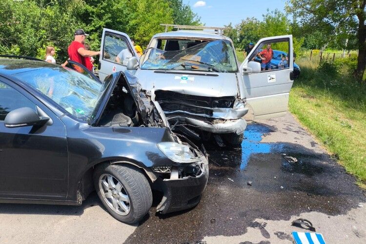 У прикордонні Волині з білоруссю зіштовхнулися два авто