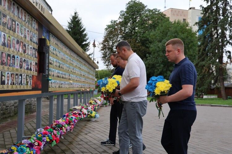 У Луцьку вшанували пам’ять загиблих Захисників і Захисниць України