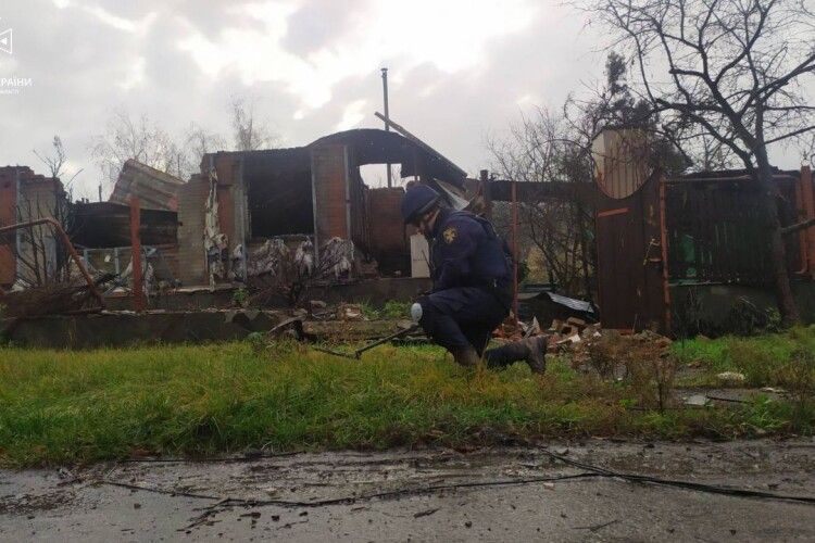 Волинські піротехніки показали, як розміновують Донецьку Швецарію (Фото)