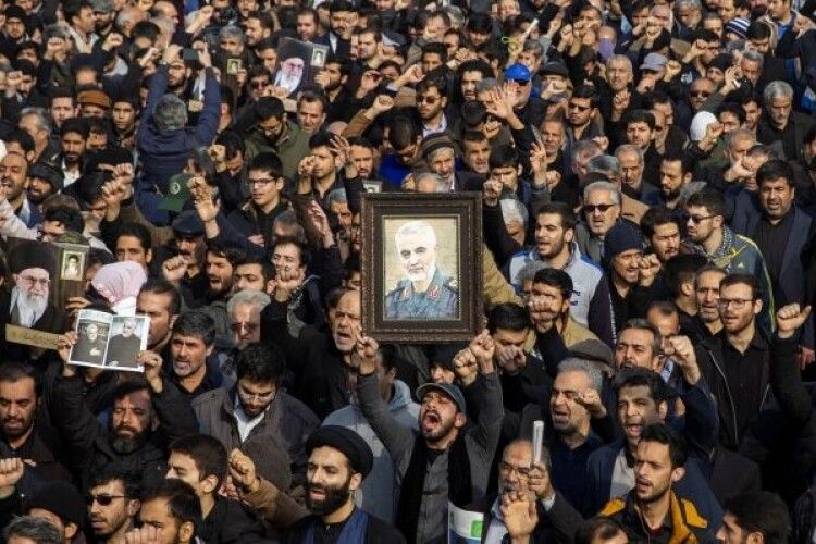 Іран випустив більше дюжини ракет по двох американських базах в Іраку