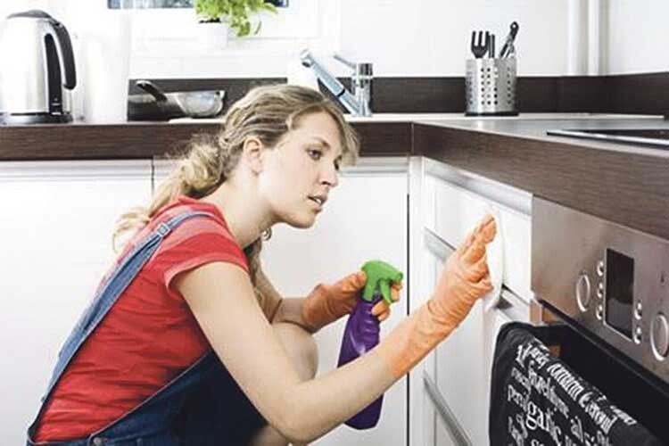 Найкращі способи очищення кухні від жиру