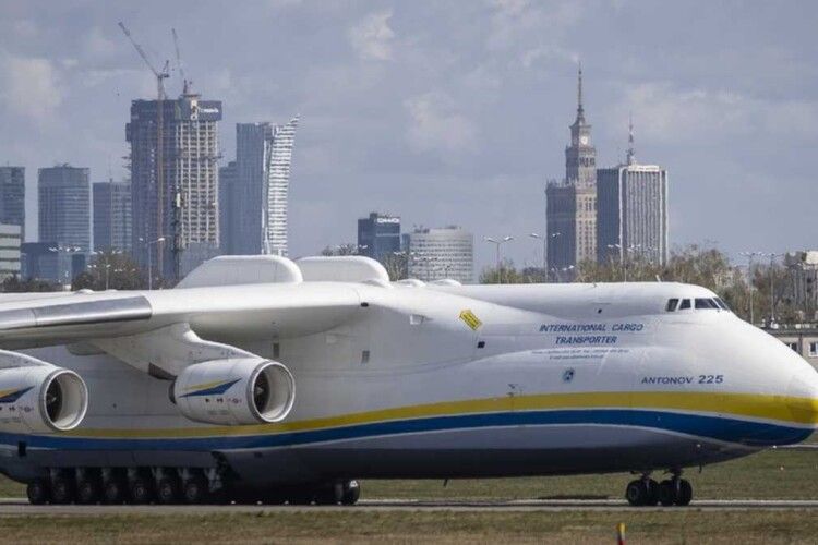 Окупанти могли спалити український літак «Мрія»