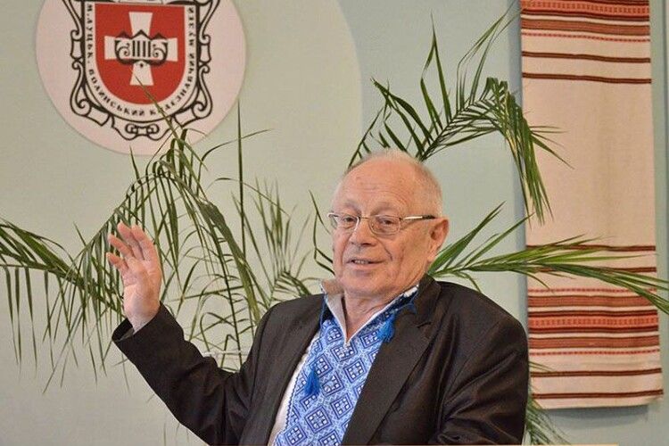 Президент призначив державну стипендію історику, педагогу, краєзнавцю та музейнику Геннадієві Бондаренку