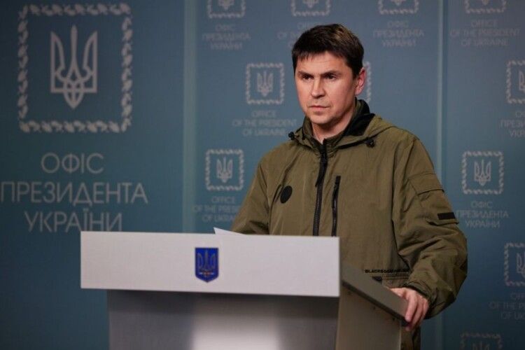 Триває складна дискусія: Подоляк розповів про поновлення переговорів між Росією та Україною