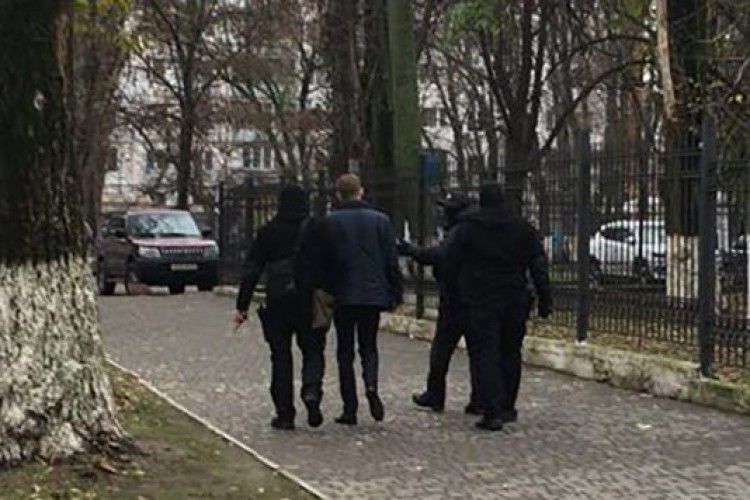 Троє капітанів поліції… виявилися шахраями-розбійниками?