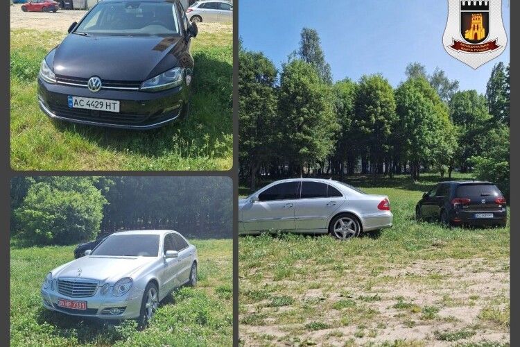 У Луцьку оштрафували водіїв за паркування на зеленій зоні 