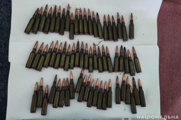 У багажнику автівки 28-річного волинянина виявили боєприпаси 