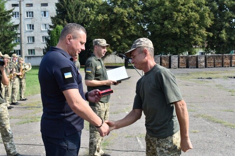 Вручили нагороди військовослужбовцям Волинського прикордонного загону, які повернулися з передової
