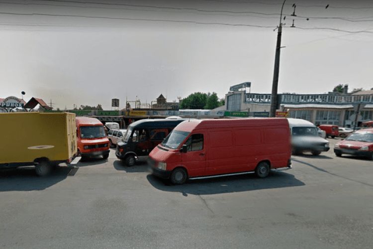 Комунальному підприємству «Луцькі ринки» передали земельну ділянку біля Центрального ринку