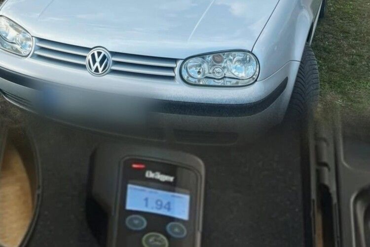 Нетверезий волинянин пропонував поліцейським неправомірну вигоду