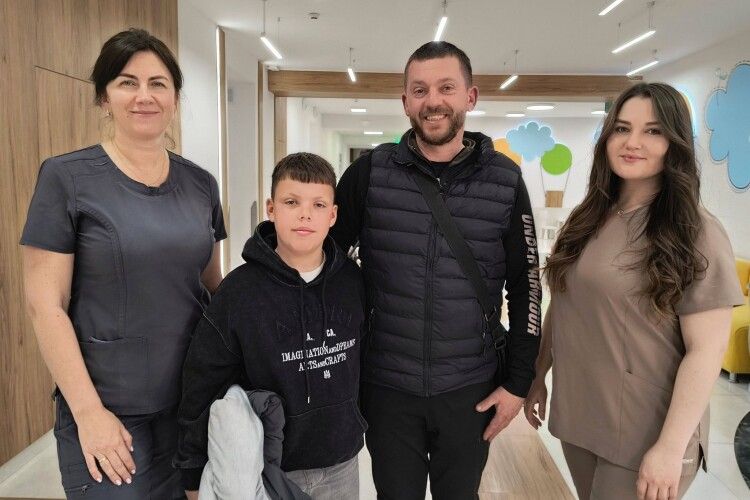 На Львівщині 12-річний хлопець загнав рибальський гачок прямо собі в око