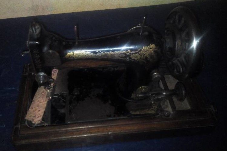 На кордоні у 86-річного громадянина Білорусі вилучили швейну машинку «Singer»