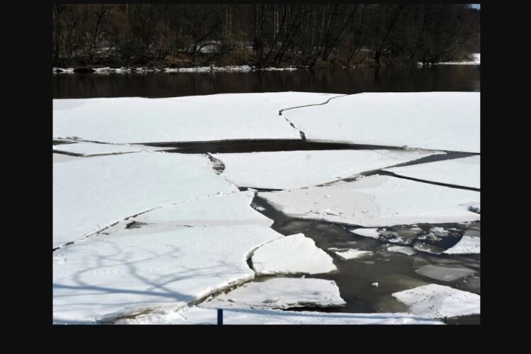 Українець у Польщі врятував двох дітей, які провалилися під лід