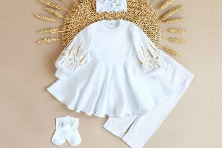 Перша сукня в житті маленької принцеси: як поєднати красу та зручність в одному образі