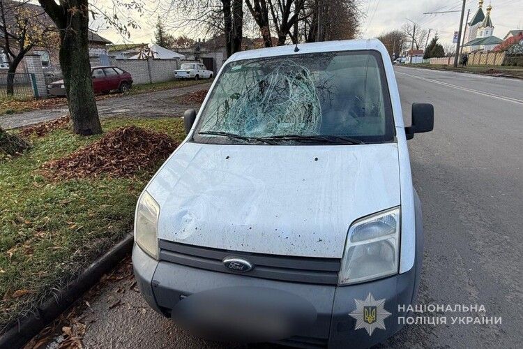 У Луцьку водій збив підлітків і втік з місця ДТП