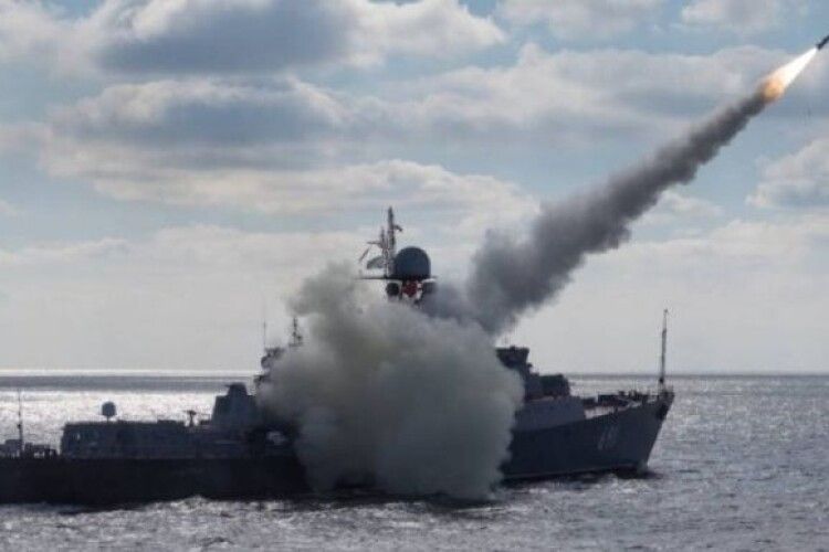 росія вивела в Чорне море 5 носіїв «Калібрів»