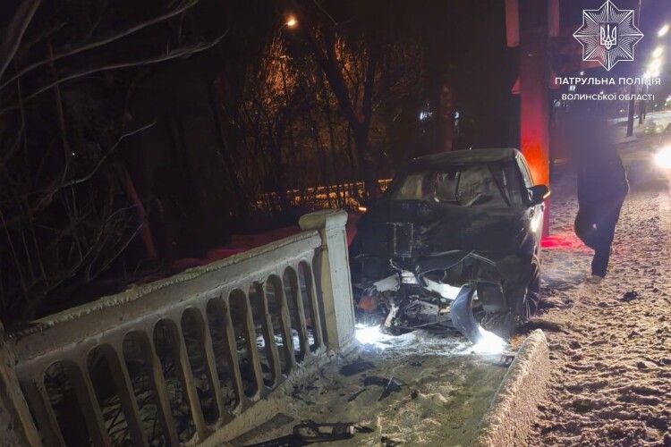 В обласному центрі Волині водій з ознаками сп’яніння побив свій BMW