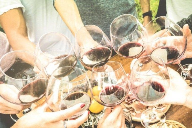 Вчені придумали чудо-чашку, яка перетворює воду в улюблений напій