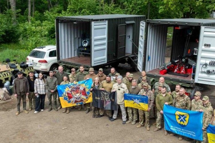 Порошенко: ЗСУ – наш головний аргумент в переговорах, і ми маємо їм допомагати попри все