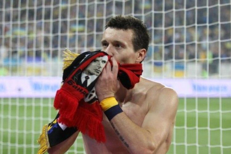 Захисник львівських «Карпат» Артем Федецький йде на вибори від партії Володимира Зеленського «Слуга народу»