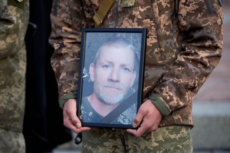 Рівне попрощалося із загиблим на війні братом заступника голови Рівненської ОВА (Фото)
