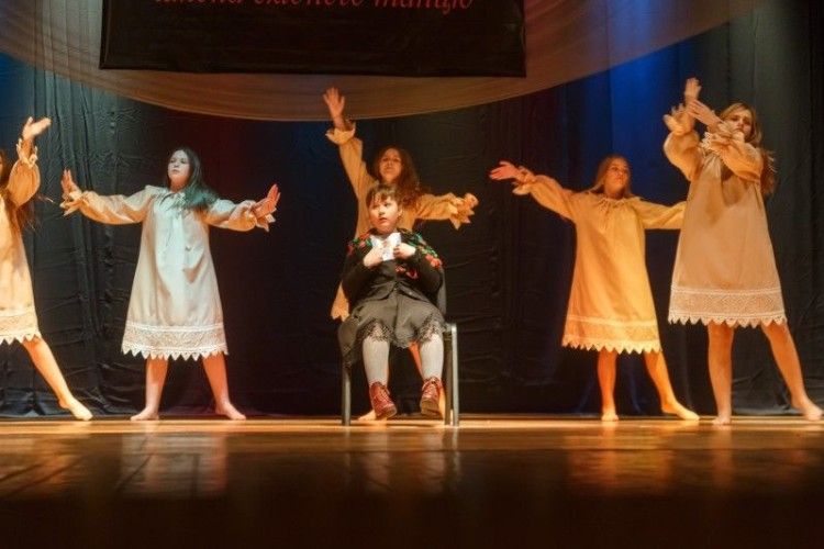 У Луцьку танцювали задля здійснення мрій дітей з інвалідністю (Фото)
