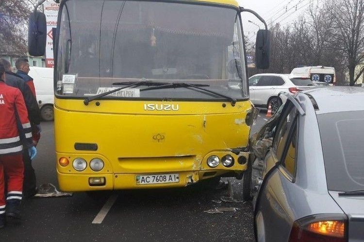 У Луцьку постраждали пасажири маршрутки