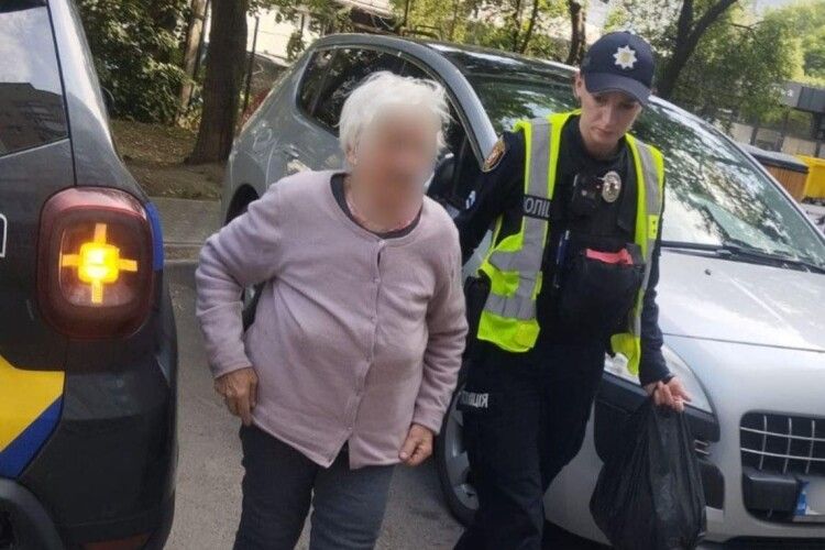 У Луцьку повернули додому 83-річну бабусю, яка загубилася