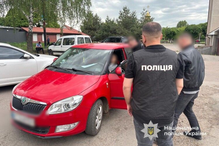 На Прикарпатті держвиконавиця «списала» 600 тисяч боргу з аліментів