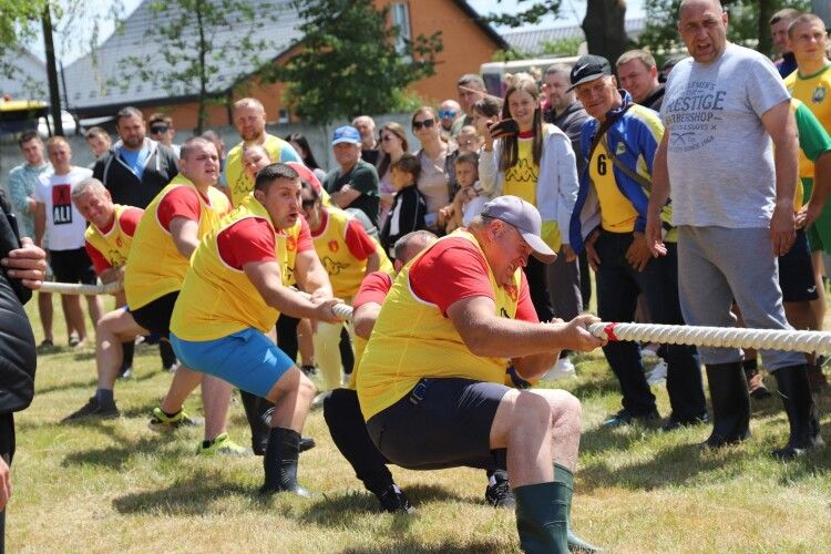 Козацький дух, командний драйв і азарт: на Волині пройшов спортивний фестиваль громад