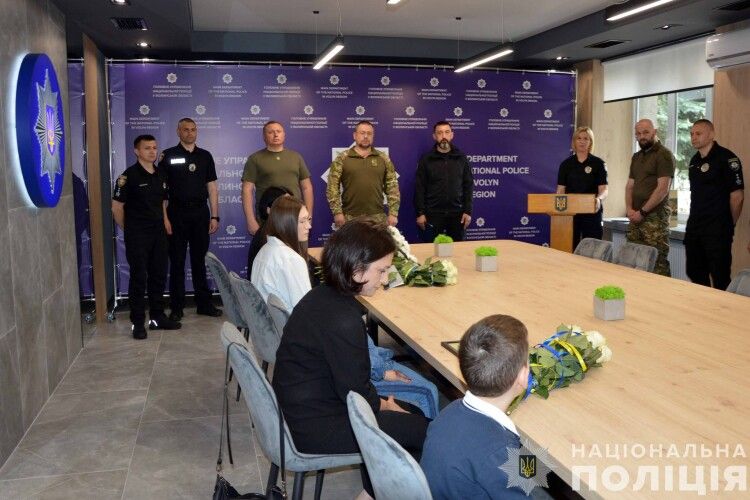 У Луцьку рідним полеглих Героїв бригади Нацполіції «Лють» вручили державні відзнаки