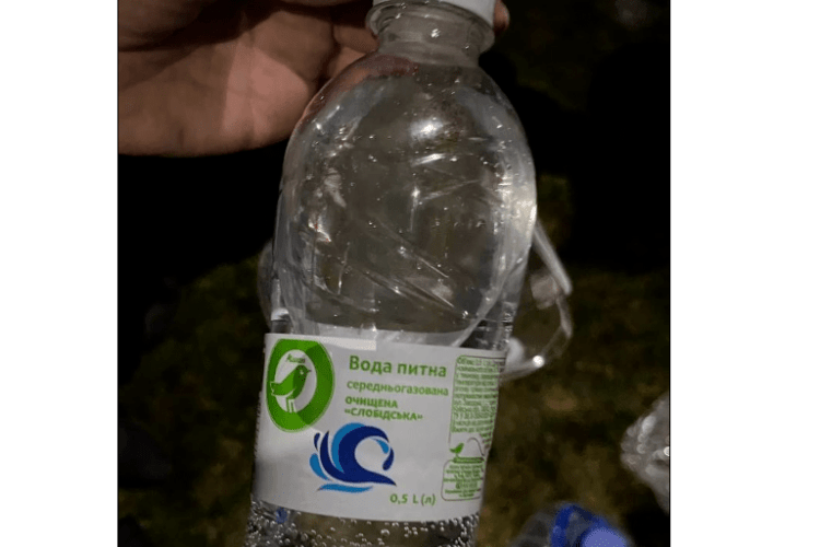 У Києві невідомі принесли отруєну питну воду до «Охматдиту»