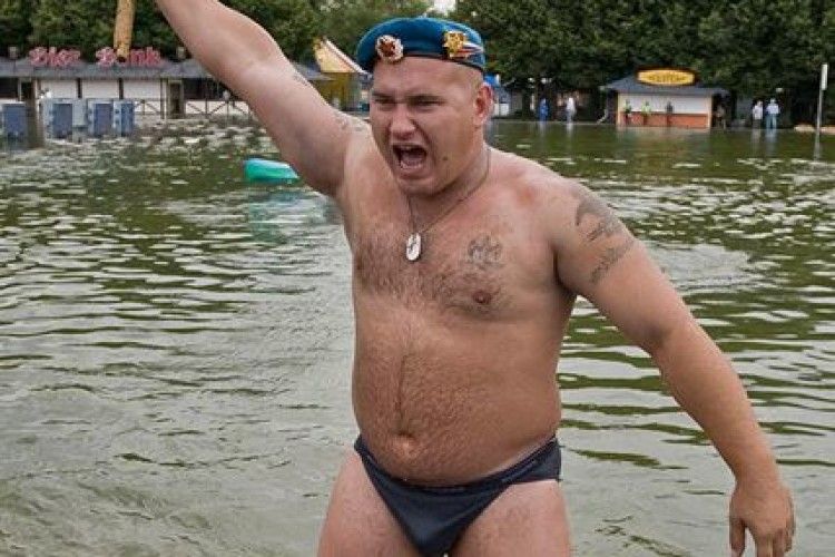 В Україні дати відзначення днів всіх родів військ будуть відрізнятися від російських