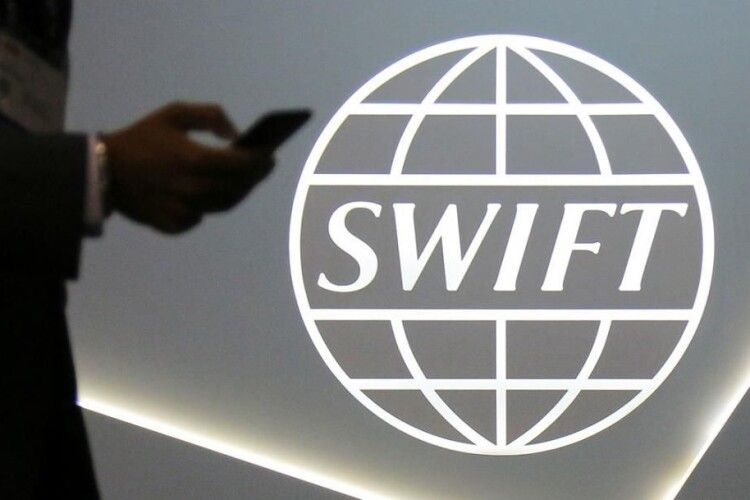 Більше ніхто в світі не проти: Німеччина підтримала відключення Росії від SWIFT