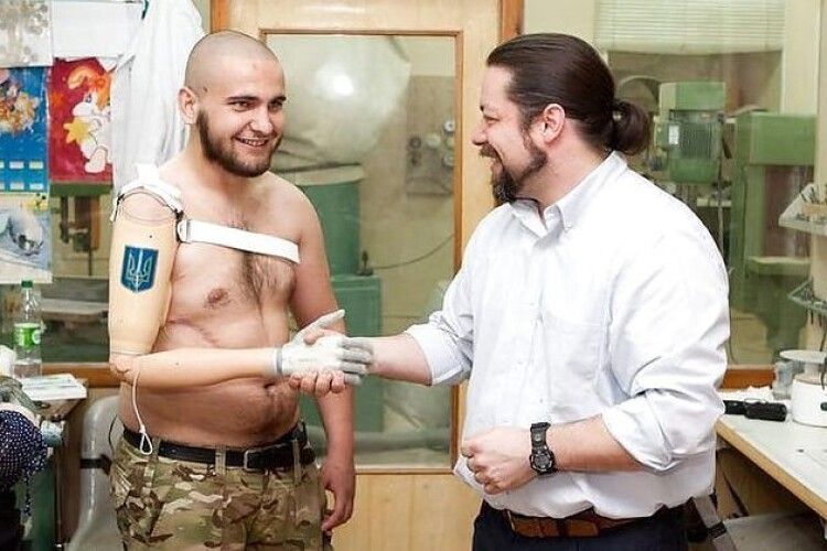 Загинув Василь Пелиш,  якому у 2014-му окупанти відрубали руку за тату «Слава Україні!»