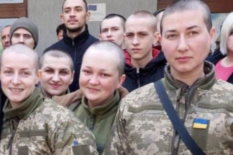 Росія хоче провести парад українських військовополонених 9 травня