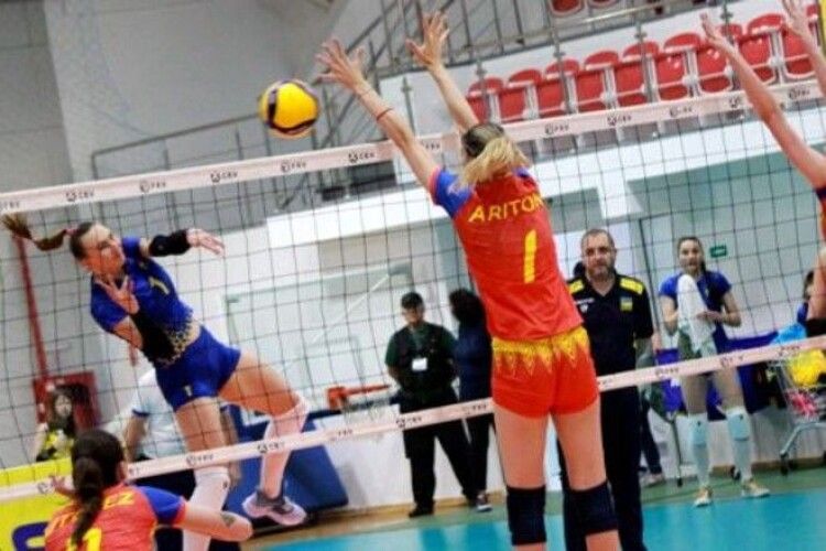 Волейбол: жіноча збірна України розпочала Золоту Євролігу з поразки