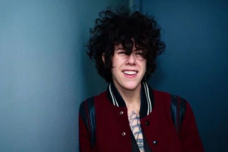 В Україну з концертами приїде популярна американська співачка LP