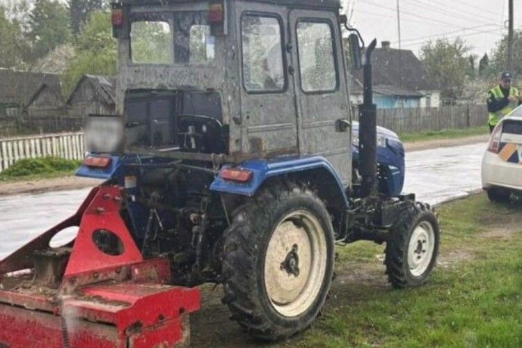На Волині упіймали з підробленим посвідченням... тракториста
