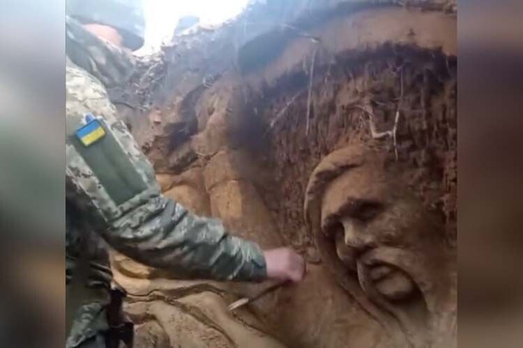 Український воїн перетворив окоп на витвір мистецтва