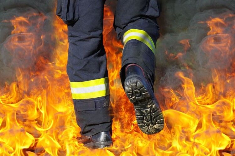 Рятувальники розповіли деталі пожежі у Володимирі-Волинському 